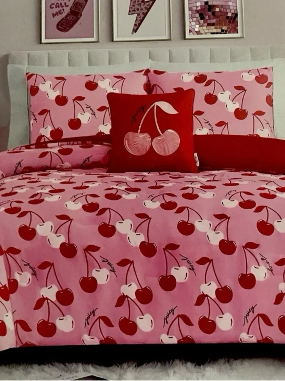 Juicy Couture Pink Queen 4pc Comforter Set,2 Shams,& Embroidered Cherry Pillow